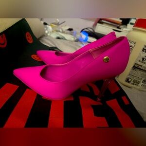 Hot pink stilettos cool and sexy